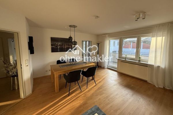 Helle,Schöne Wohnung Stadtmitte, Möbliert, Aufzug, Balkon