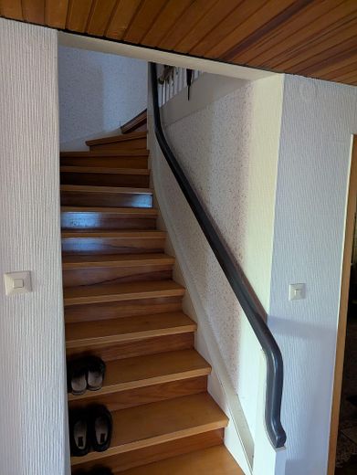Treppe ins Obergeschoss