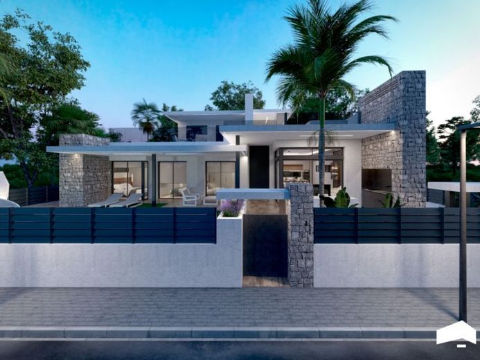 Schöne Luxus Villa mit großem Keller – Foto 1