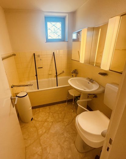 Bungalow w Reinbeku na końcu ślepej uliczki – Wannenbad