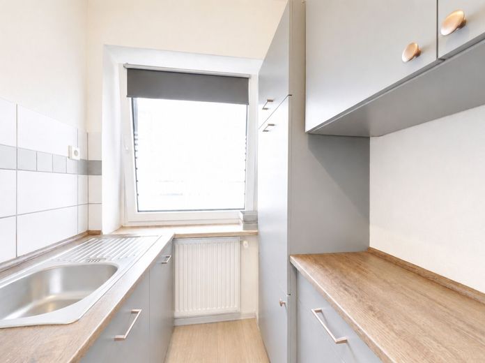 Seltene Gelegenheit mitten in Cuxhaven - 
Wohnung mit Gartenzugang und Terrasse – Kompakte Küche