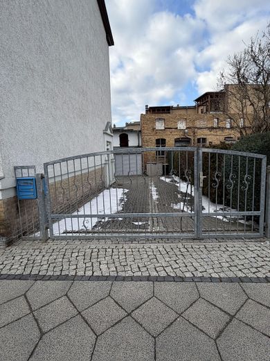 Blick auf die Einfahrt