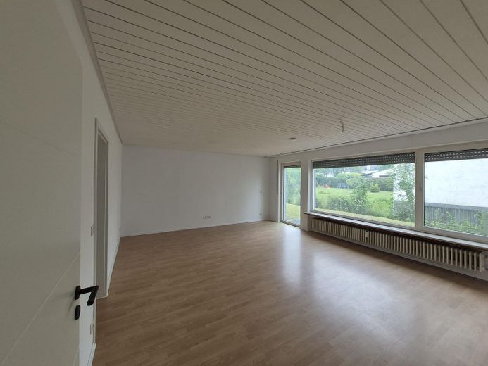 Kastellaun / 5-6 Zimmer-Wohnung – Foto 1