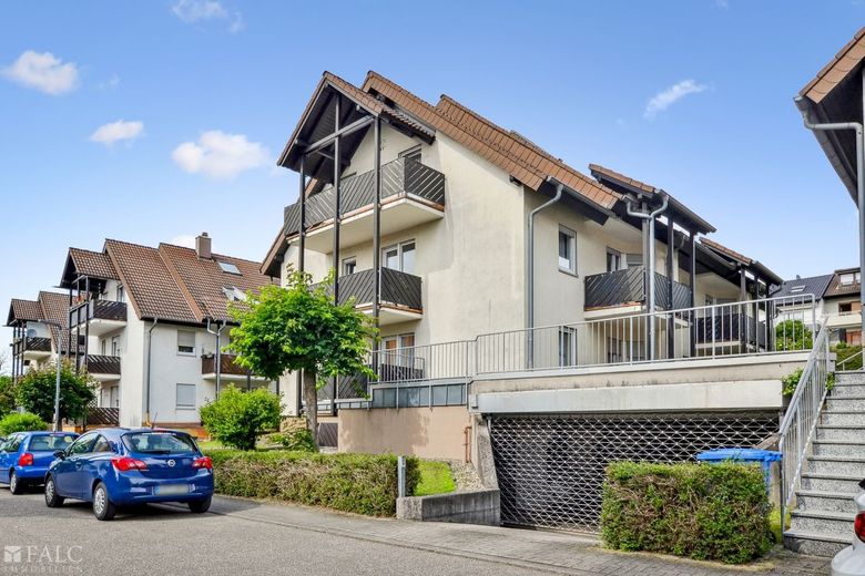 Charmante 3,5-Zimmerwohnung im 2. OG in ruhiger Lage – Zufahrt zur Tiefgarage