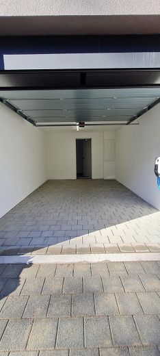 Neuwertiges Reihenmittelhaus in Bad Säckingen Wallbach – Garage