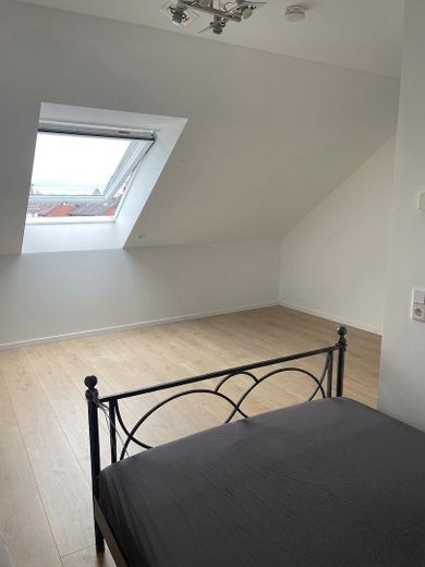 Provisionsfrei: Familienhaus in Langenfeld-Immigrath mit 4 Schlaf-/Arbeitszimmern – Kinderzimmer 2
