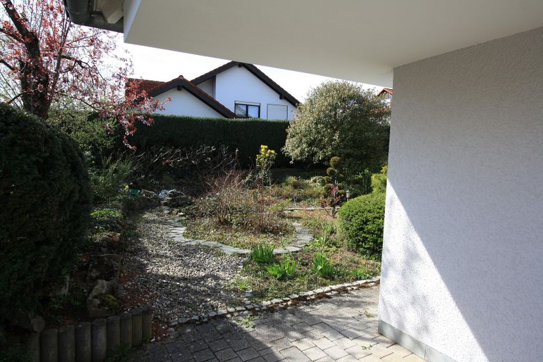 Büroeingang Garten