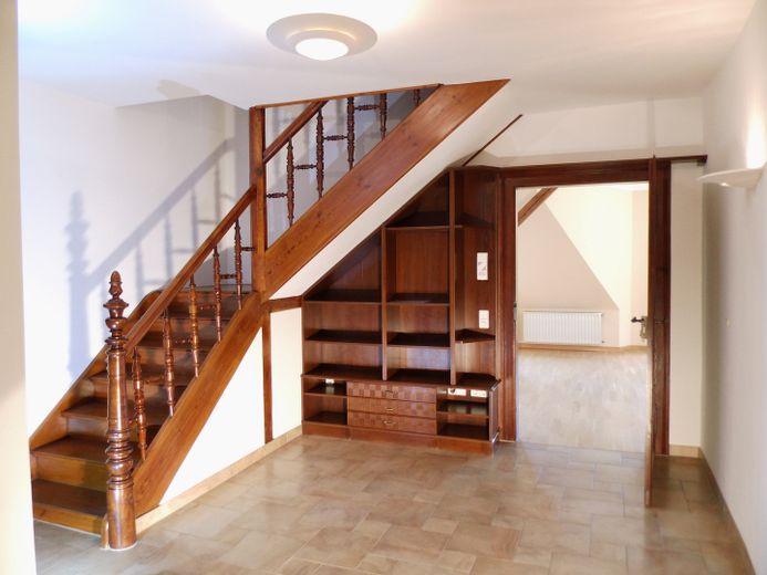 Exclusiv und stilvoll wohnen in Stadtvilla / hochwertige 4 - 5 Raum Terrassenwohnung – Blick in Wohndiele