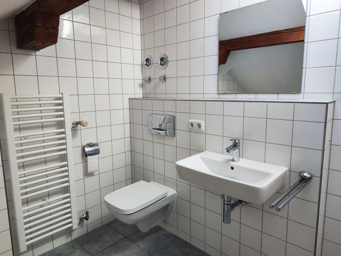 Über den Dächern von Deggendorf - renoviert - bezugsfrei - zentrumsnahe Höhenlage Nähe Klinikum – Foto 13