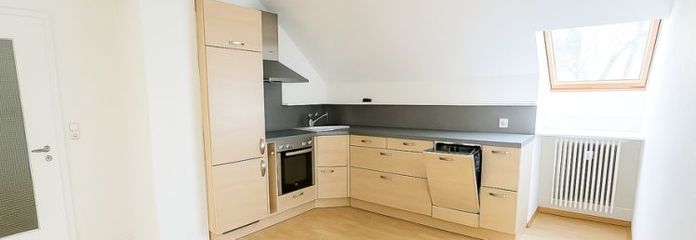 Kaufen & Sofortbezug I 3-Zi-DG-ETW I Südbalkon & Stellplatz I 
Bestlage von Ismaning!