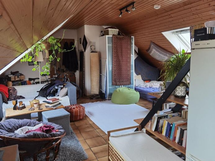 Frisch renovierte 1-Zimmer-Wohnung mit Balkon und Einbauküche – Foto 4