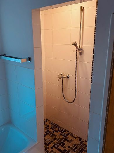 Sobre los tejados de Bad Kreuznach – apartamento de 3 habitaciones con balcón y vistas a la Kauzenburg – Foto 10