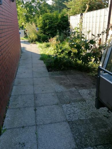 Seitl. Weg nach hinten