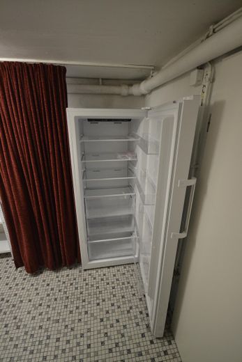 PROV.-FREI,VON PRIVAT!Außergewöhnlich gepflegtes Reihenhaus,schöne Sonnenterrasse,Garten,Garage – neuer Gefrierschrank im Keller
