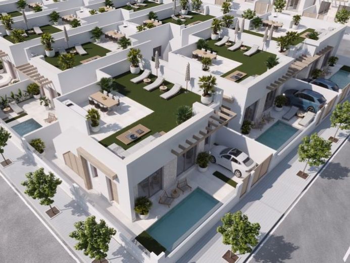 Ebenerdiges Schönes Haus mit Pool – Foto 1