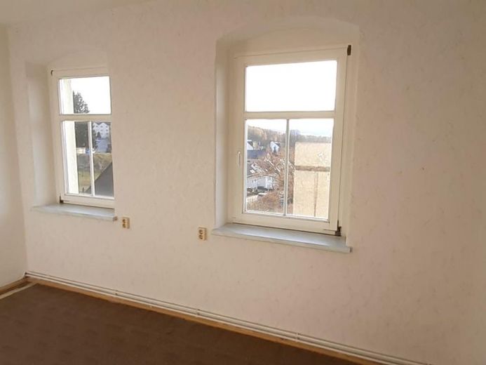 helle Drei-Zimmer-Wohnung in ruhiger Lage mit guter Fernsicht – Foto 1