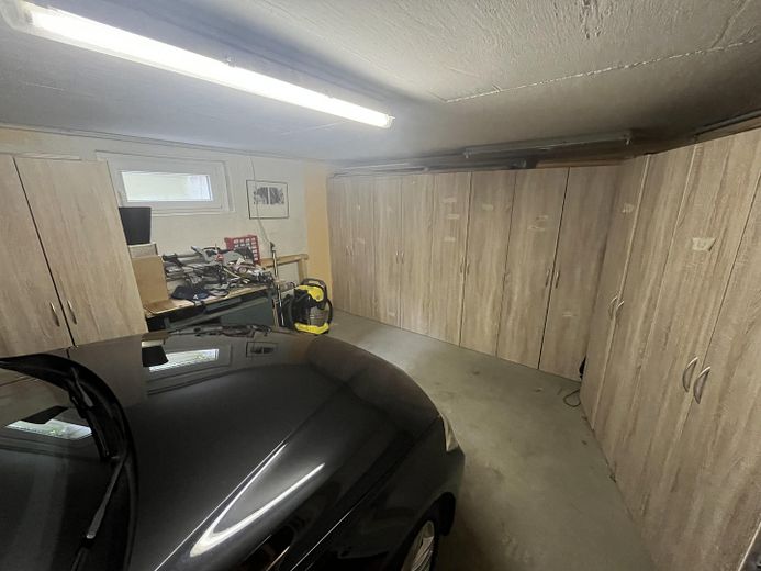 groooße Garage