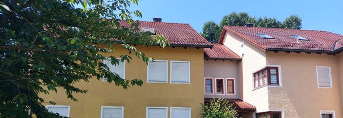 Wunderschöne Dachgeschosswohnung mit viel Platz im Herzen von Ruhstorf – Hausansicht