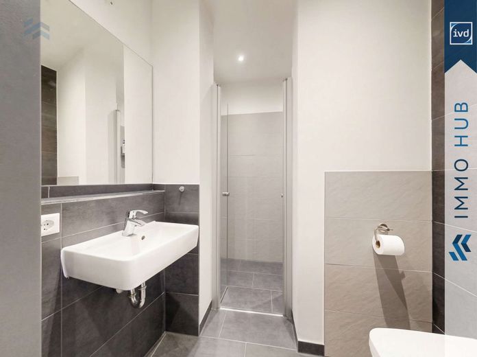 ++ Bezugsfrei, 4 Zimmer, Westbalkon und zwei Bäder ++ – 5604562-Km5pmrugiCbAaucv2rckj2Gx-116-Lutzner-Strae-03102026_154540_Bildbearbeitung.jpg