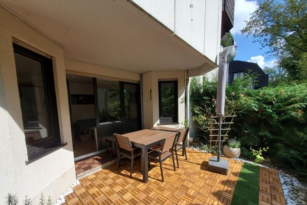 Apartamento amueblado con terraza soleada cerca del Havel, sin comisión