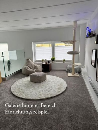 Otwarta mieszkanie 3,5-pokojowe na trzech poziomach – Wohngalerie hinten E.-Bsp.