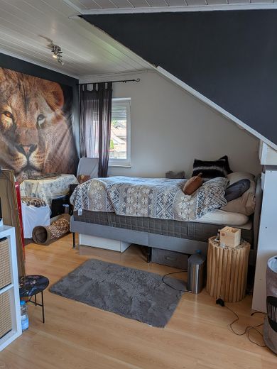 Schlafzimmer, DG
