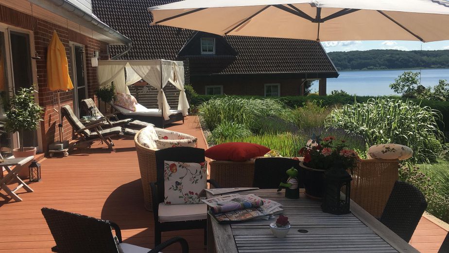 Terrasse mit Seeblick