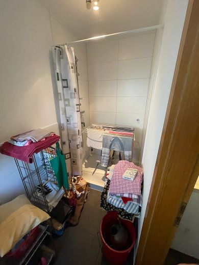 Mieszkanie dozorcy: korzystne cenowo, funkcjonalnie rozplanowane mieszkanie 3-pokojowe wyłącznie dla osób remontujących samodzielnie – Bad