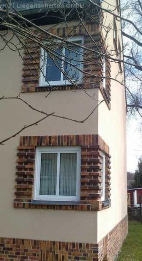 helle und angenehme 3 Zimmer mit Balkon im EG, soeben frisch saniert – Detail Außenansicht