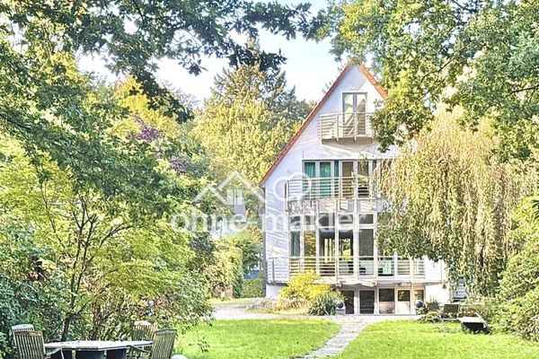 Exclusive Bremen House by the Lake – Parkland & Building Land