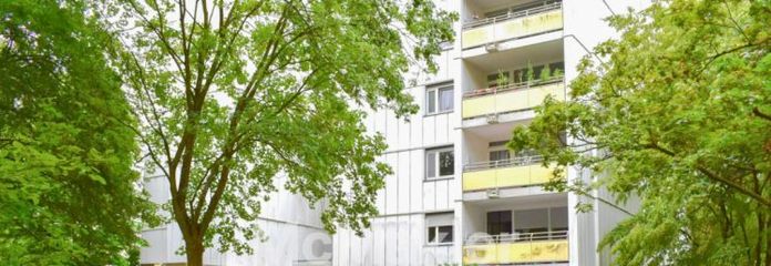 Renovieren und Wohlfühlen: Eigentumswohnung mit Loggia nahe den Vogelstang-Seen mit Stellplatz