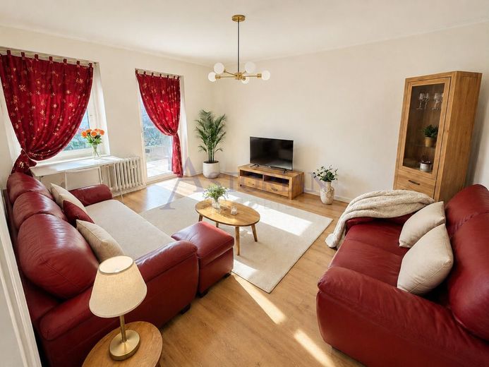 Wunderschöne 4-Zimmer-Wohnung im nachgefragten Berliner Westend – Balkonzimmer