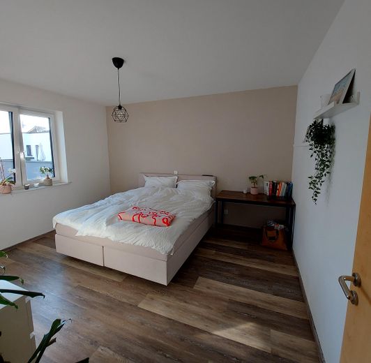 Appartement moderne de 4 pièces avec solaire pour la préparation de l’eau chaude – Photo 5