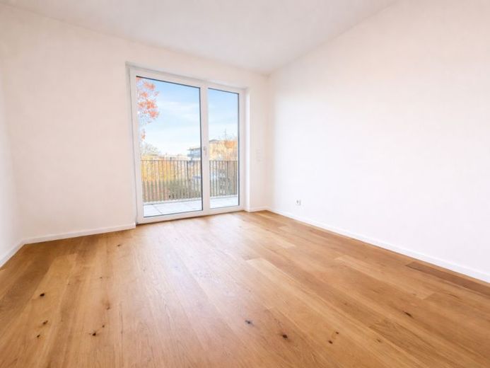 Moderno piso de 4 habitaciones con balcón orientado al suroeste – Foto 1