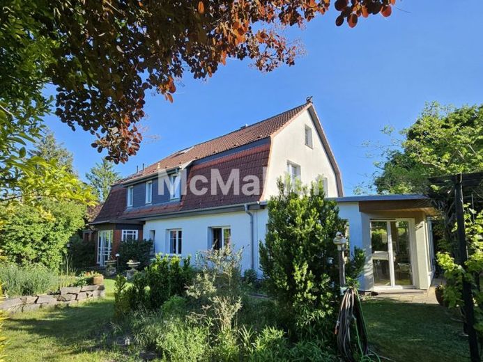 Mehr Platz fürs Leben: Großzügiges Familienanwesen mit Einliegerwohnung auf über 1.857 m² Grundstück – Foto 1