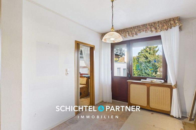 Ohlenhof | Geräumiges Dreiparteienhaus mit großem Grundstück und Gewerbe – S&amp;P | Schlafzimmer