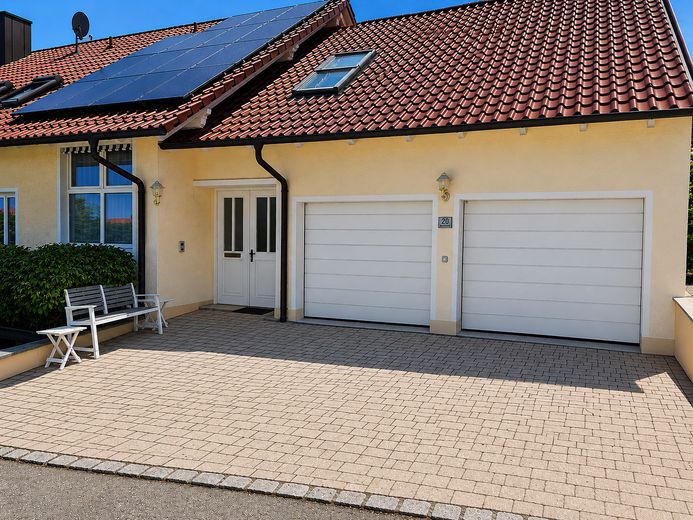 Traumhafter Panoramablick | 276 m² | PV & Speicher | bezugsbereit | provisionsfrei – Photo 6