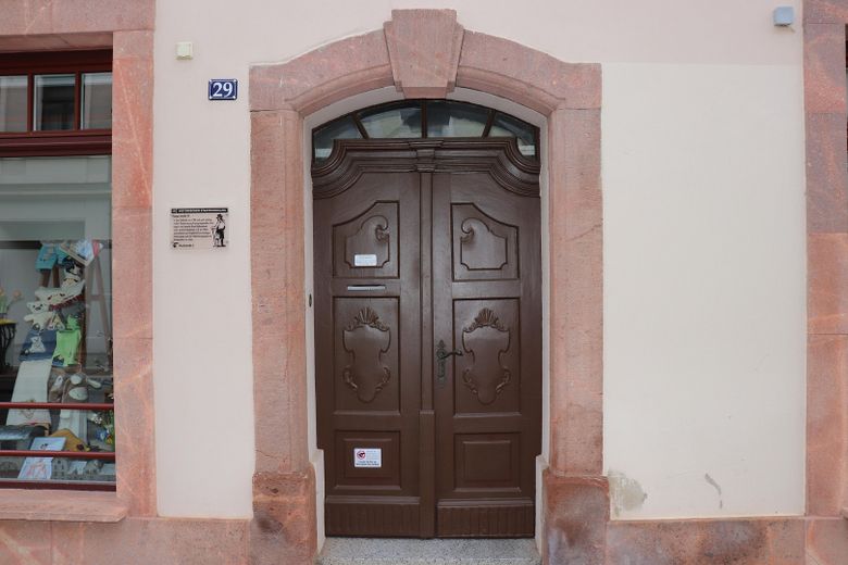 Fronteingang Gewerbe