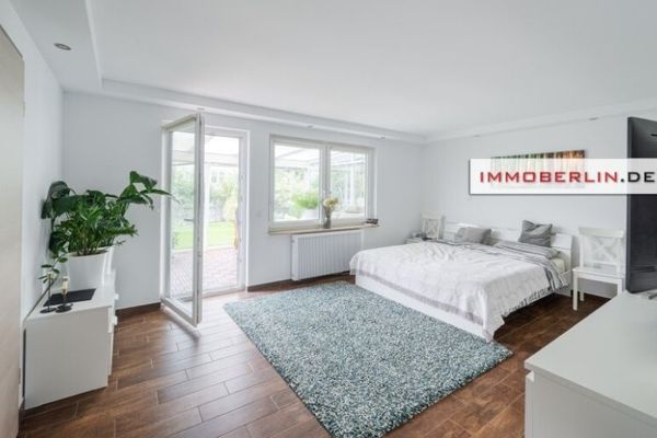 IMMOBERLIN.DE - Incantevole bungalow con idillio di giardino e veranda nella cintura verde di Berlino