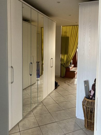 Gepflegte Eigentumswohnung in Puchheim/Bahnhof – Flur