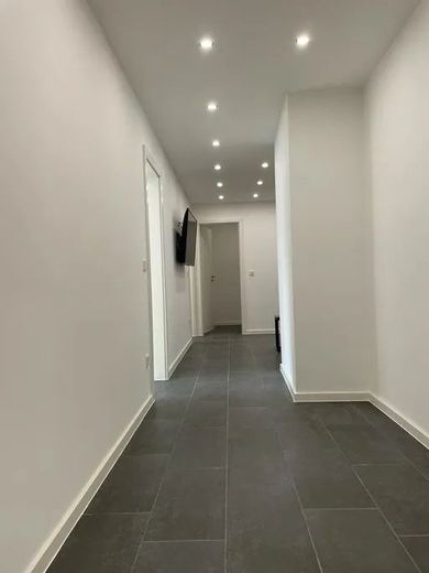 Schwabing! Schönes und großes WG Zimmer mit eigenem Balkon! – Foto 4