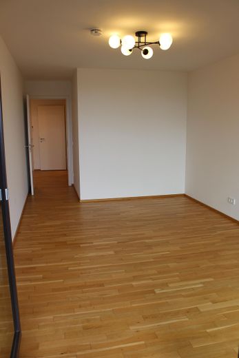 Erstbezug: Exklusive, sonnige 2-Zimmer-Wohnung mit Balkon mit Elbblick in Bestlage im Marina Garden! – Schlafzimmer