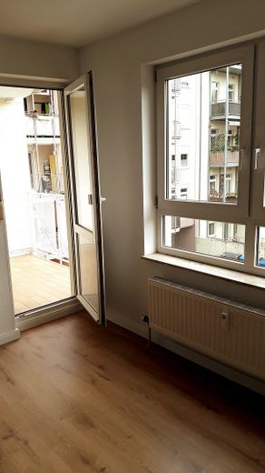 2-комнатная квартира с балконом и местом в подземном гараже – Wohnzimmer