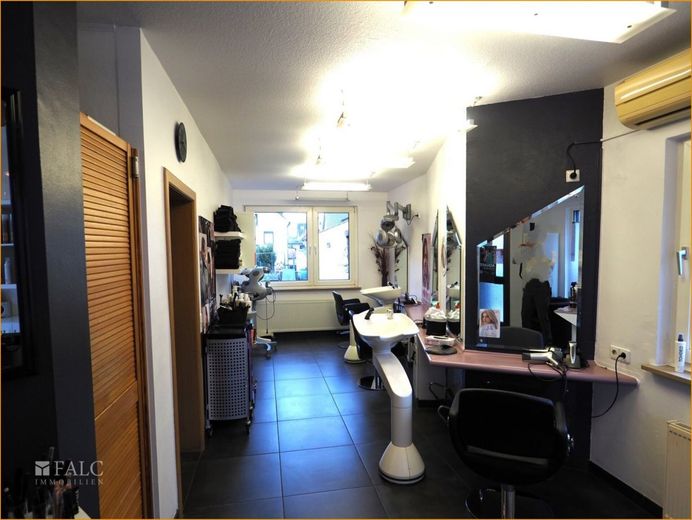 Salon