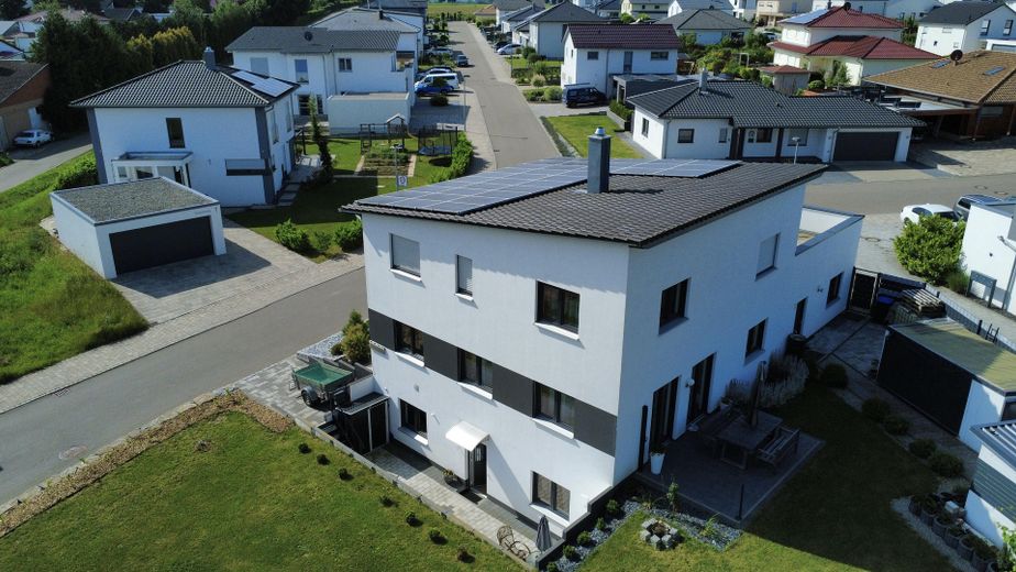 Wohlfühloase – modernes Einfamilienhaus mit Einliegerwohnung – Nordansicht