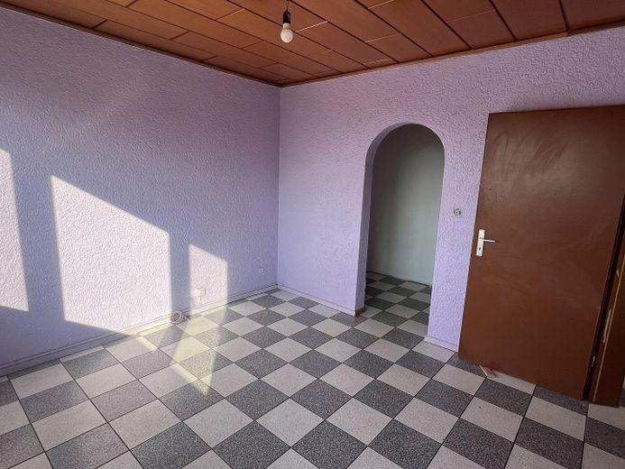 4-Zimmerwohnung im urbanen Mannheimer Industriehafen - ideal für studentische und andere WG's – Begehbarer Kleiderschrank