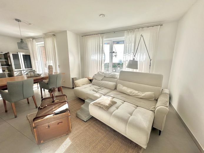Moderno piso de 3 habitaciones en planta baja con jardín, eficiencia energética A+ – Wohnen