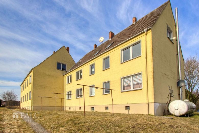 Provisionsfrei: Mehrfamiliendoppelhaus mit 10 Wohneinheiten - attraktives Entwicklungspotenzial – Rückwärtige Ansicht