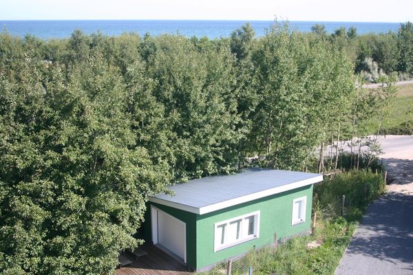 Zingst – D’un entrepôt à un bungalow dans un emplacement de premier choix sur la digue maritime