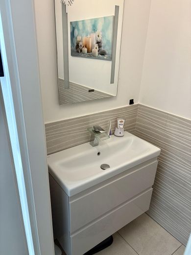 Reihenmittelhaus zu verkaufen – Gäste-WC 